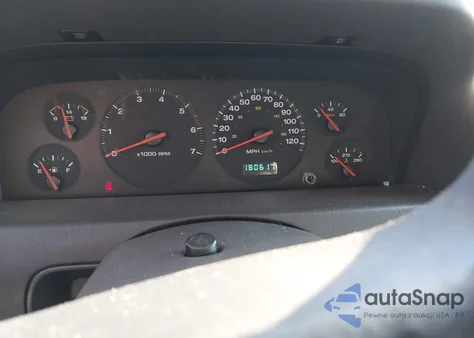 2001 Jeep Grand Cherokee Laredo z USA, uszkodzony, nr VIN 1J4GW48S81C520385